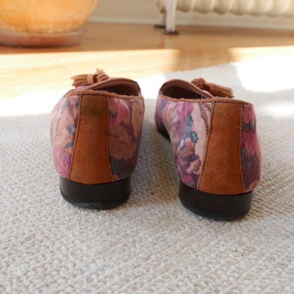 Anthropologie Bique Ballerinas | Velvet loafer pointed toe floral suede trim siz - Picture 8 of 13